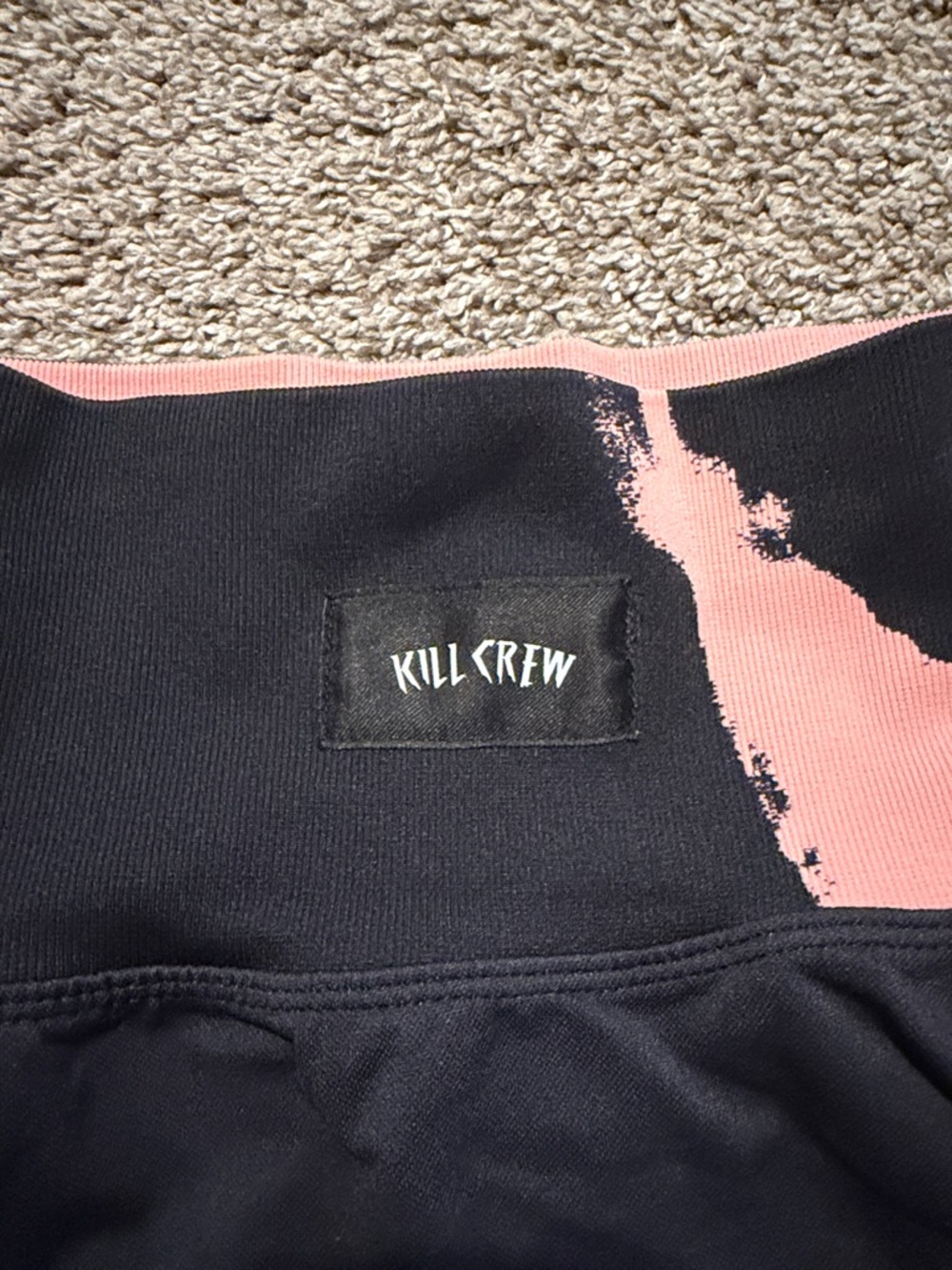 Kill Crew Women’s Seamless Black & Rose Splatter Biker Shorts Medium - Picture 5 of 7